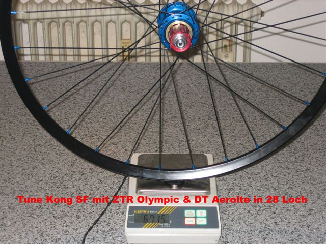 Tune Kong Superscharf/ NoTubes ZTR Olympic/ DT Aerolite/ 28 L.