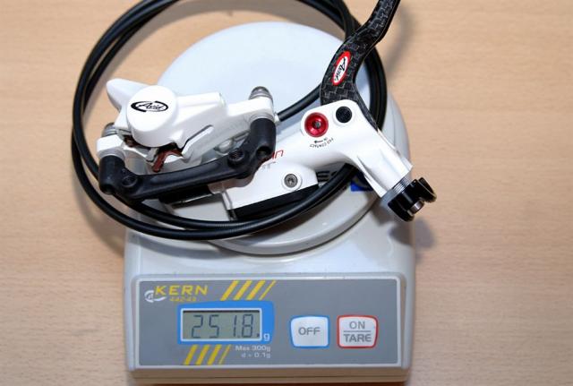 Avid Juicy Carbon rear