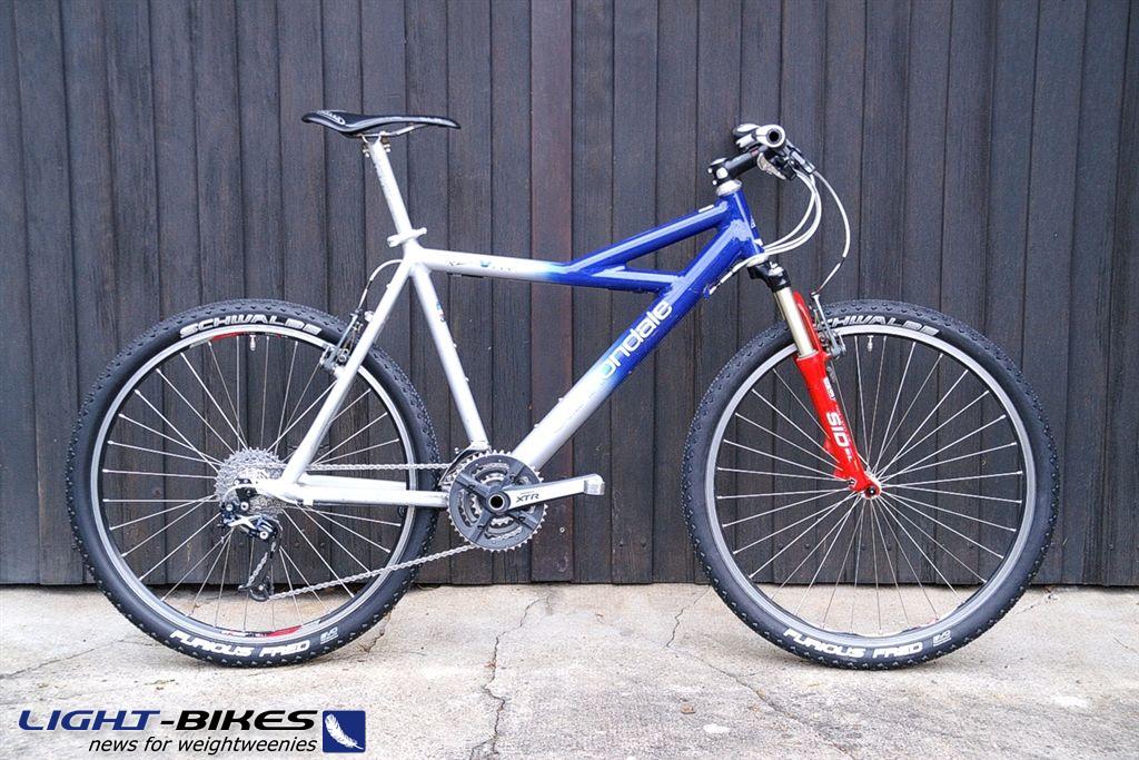 08,2 kg - Cannondale V900